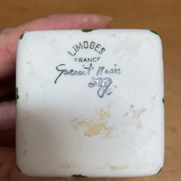 Limoges France Peint Main Trinket Box - Picture 7 of 9